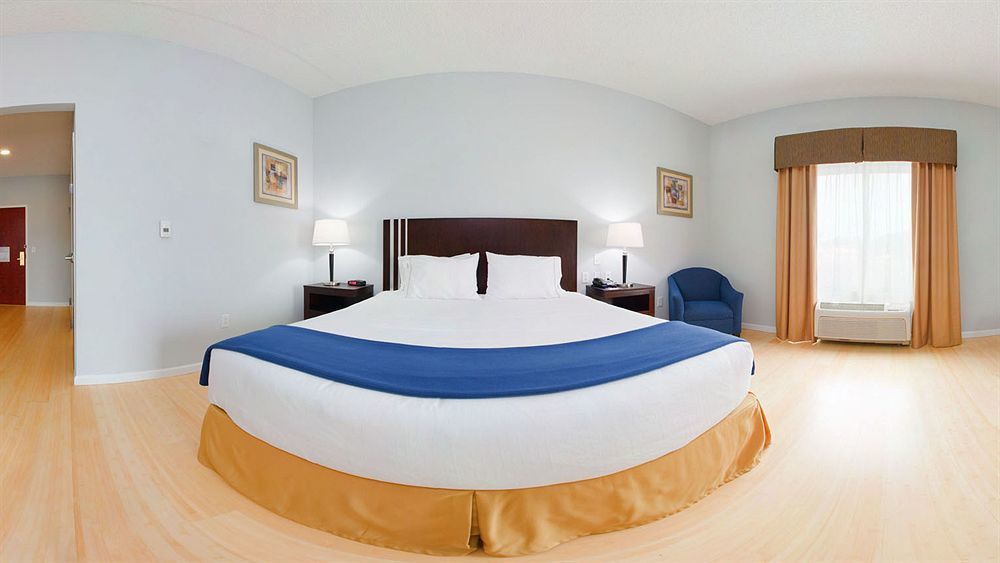 Holiday Inn Express - Bentleyville Экстерьер фото